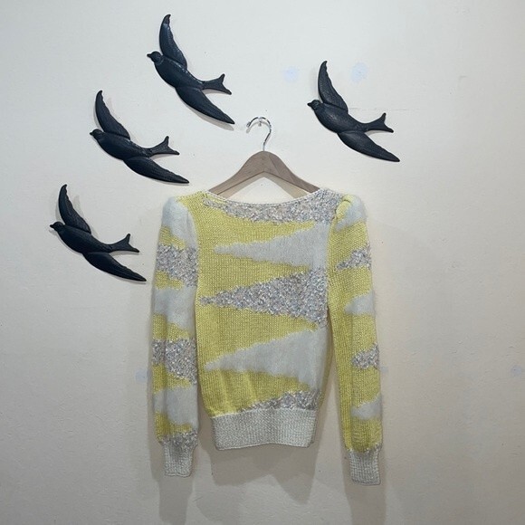 Vintage 1980's Pastel  Yellow & Off White Angora & Silk Knit Sweater - M - Picture 4 of 12